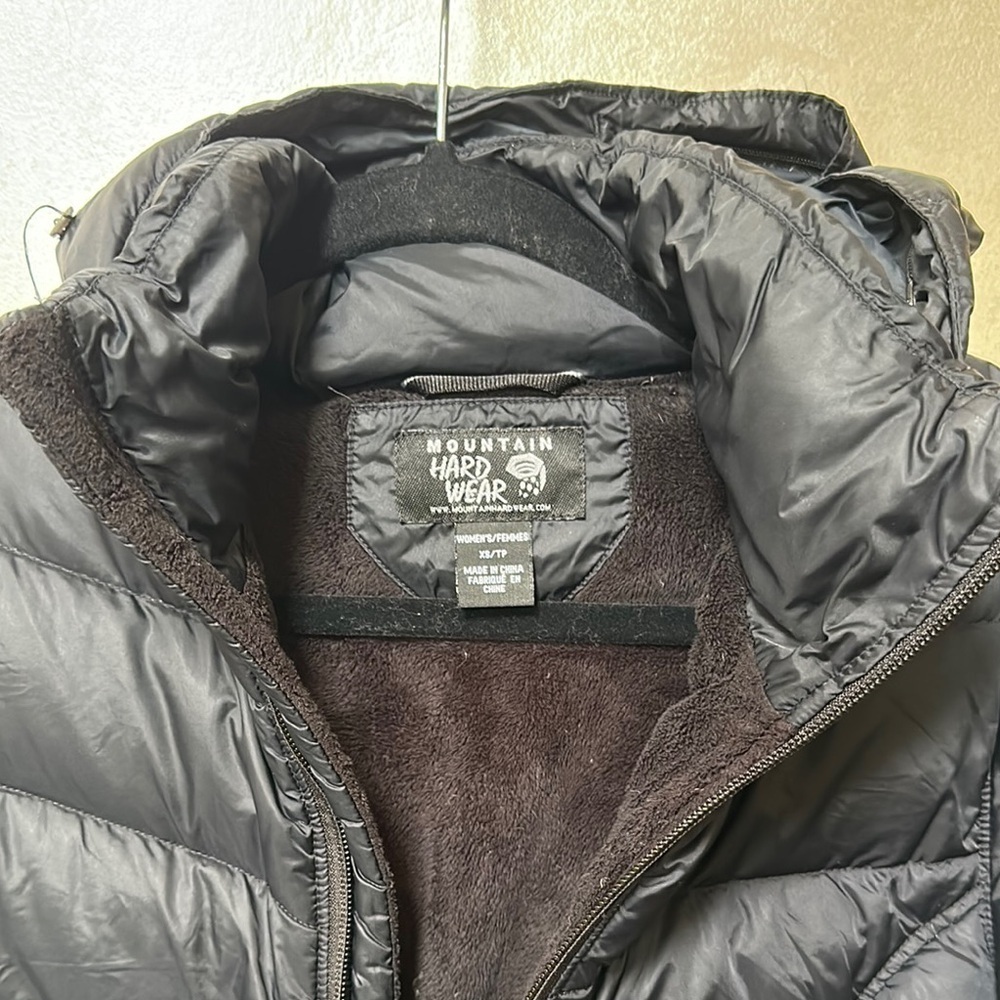 Mountain Hardwear Down Puffer Coat Women’s sz XS| Black Jacket w/Removable Hood - Picture 2 of 8